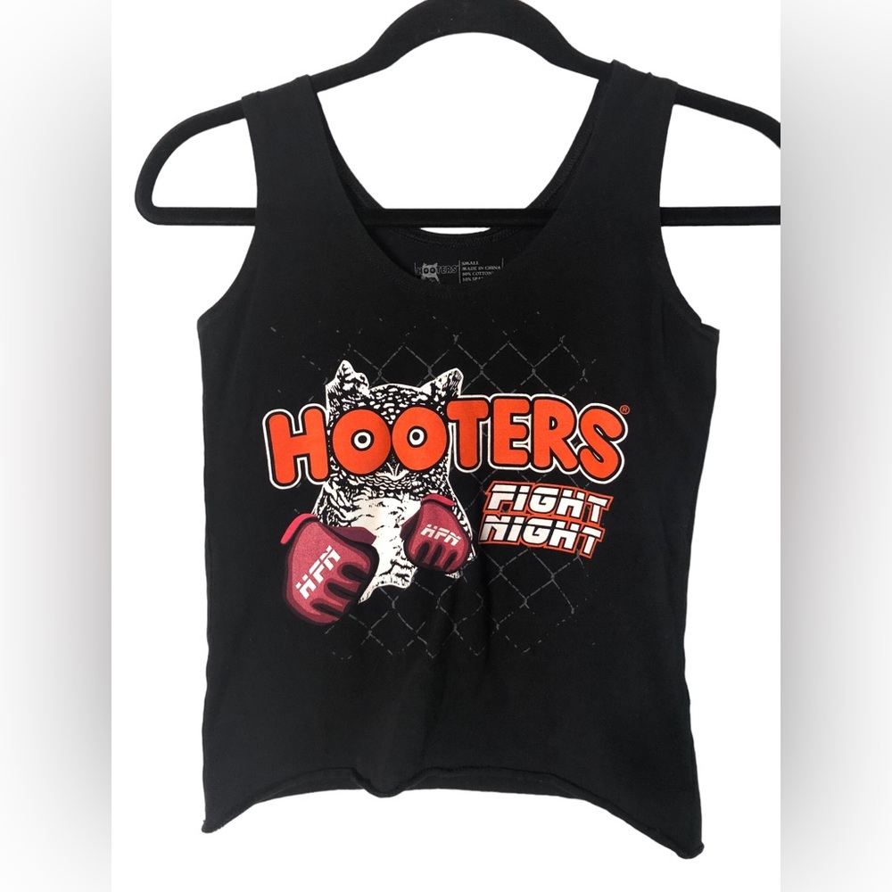 Hooters Limited Edition UFC Fight Night Black Stretchy Tank/ Crop Top Size Small
